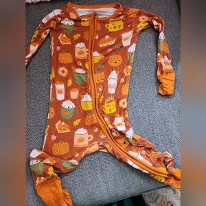Pumpkin spice little sleepies zip up 12-18mo